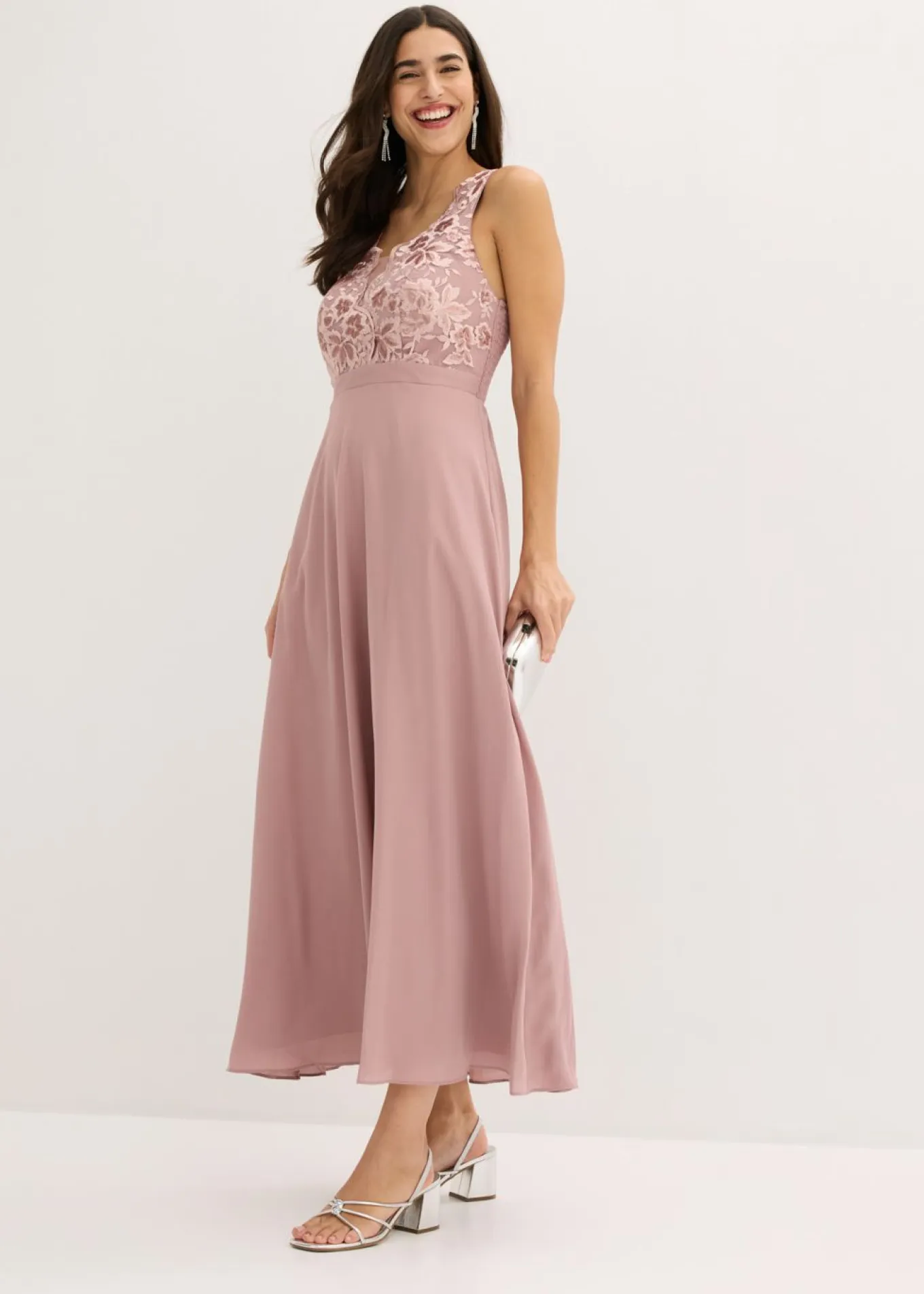 Vestido maxi con bordado de lentejuelas