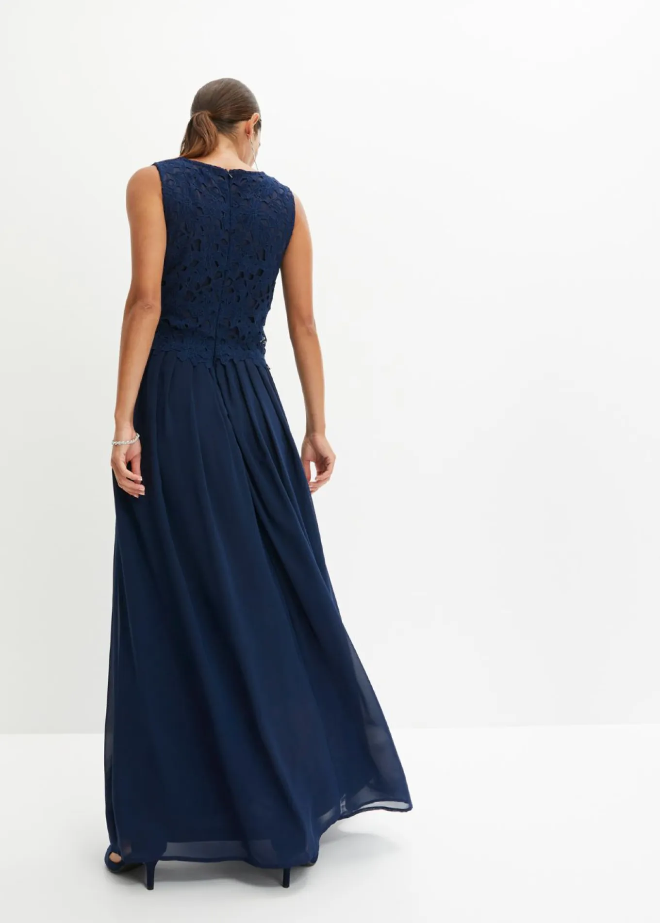 Vestido maxi con encaje