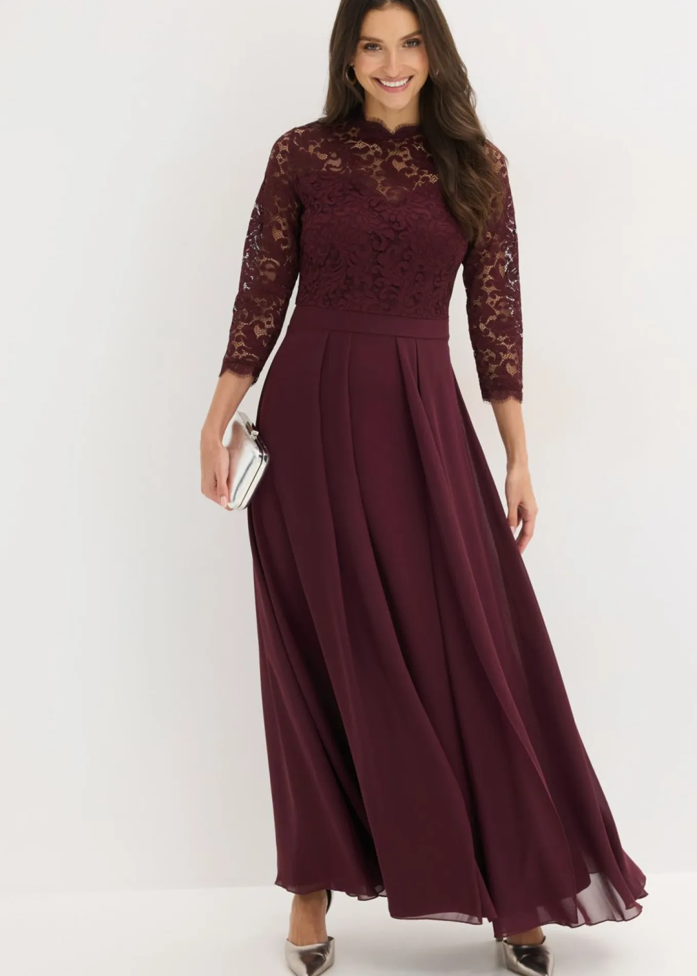 Vestido maxi con encaje