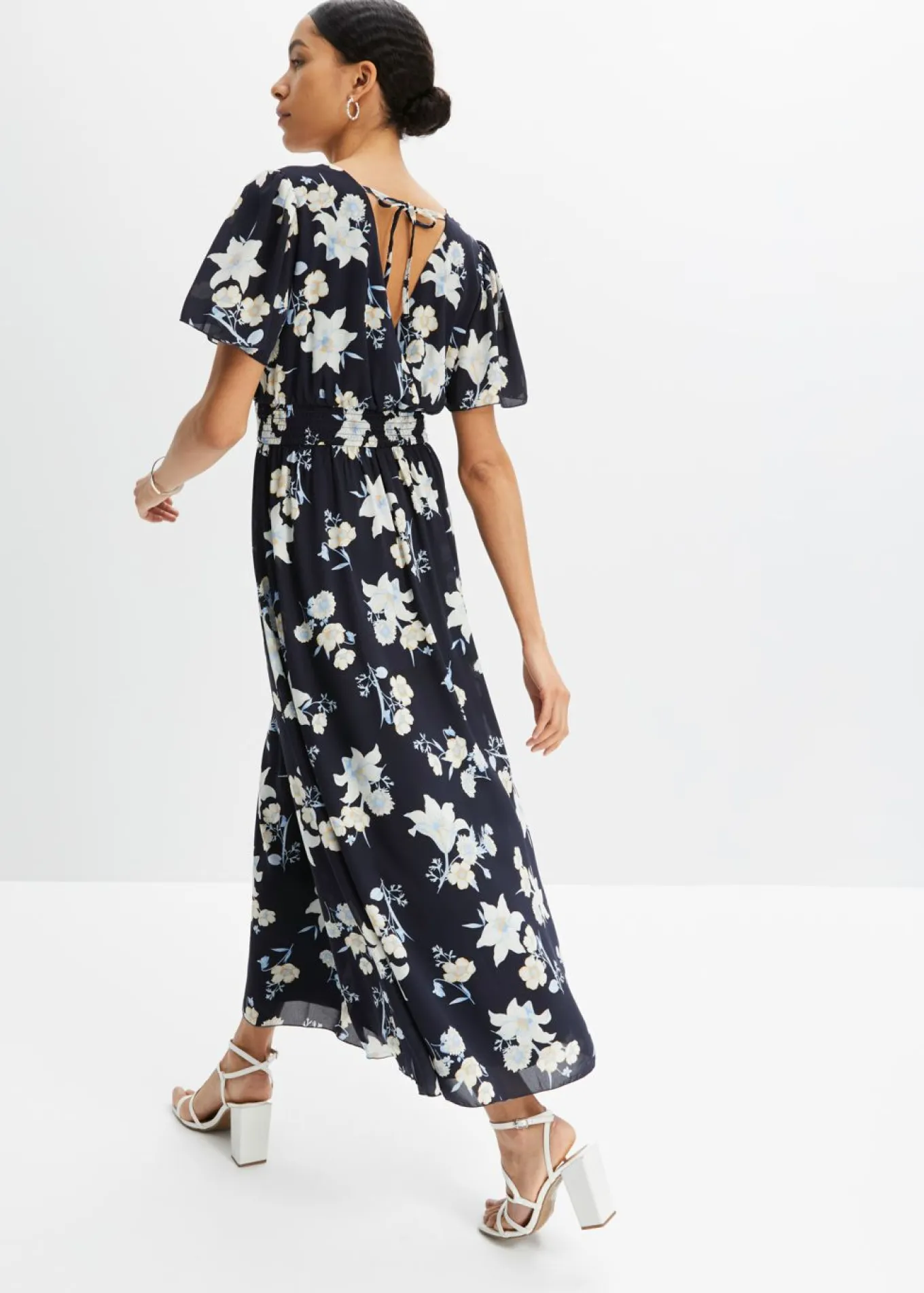 Vestido maxi con estampado de flores