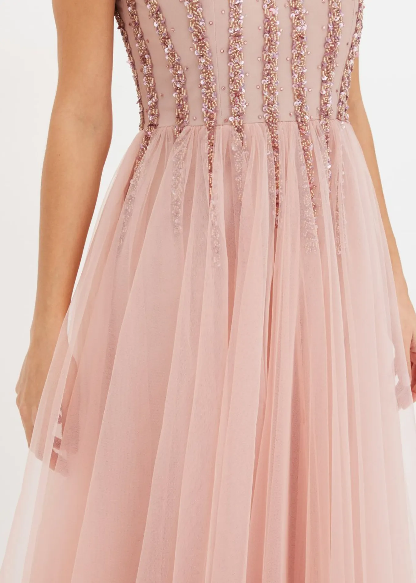 Vestido maxi de tul fino con bordado de lentejuelas