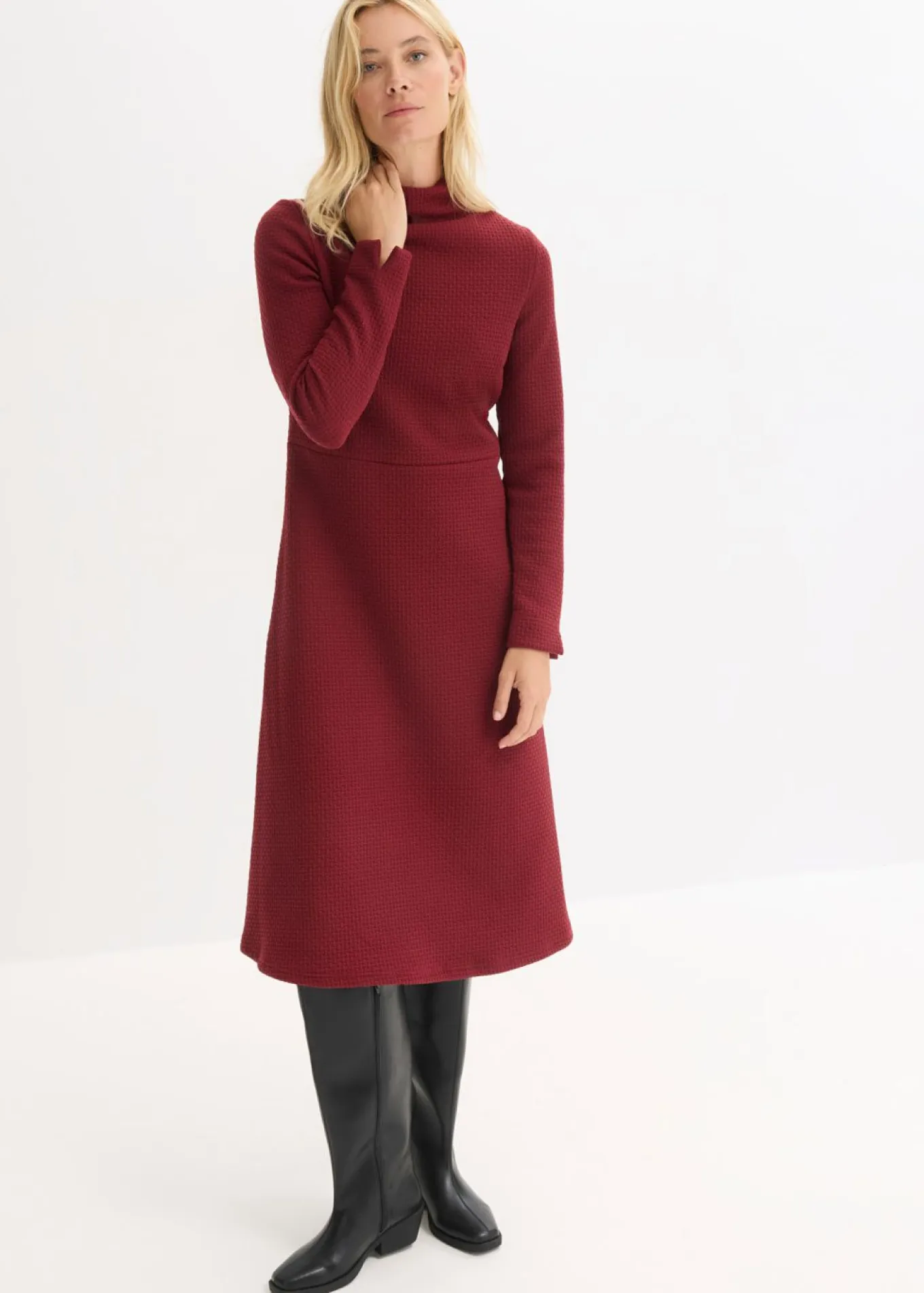 Vestido midi acampanado