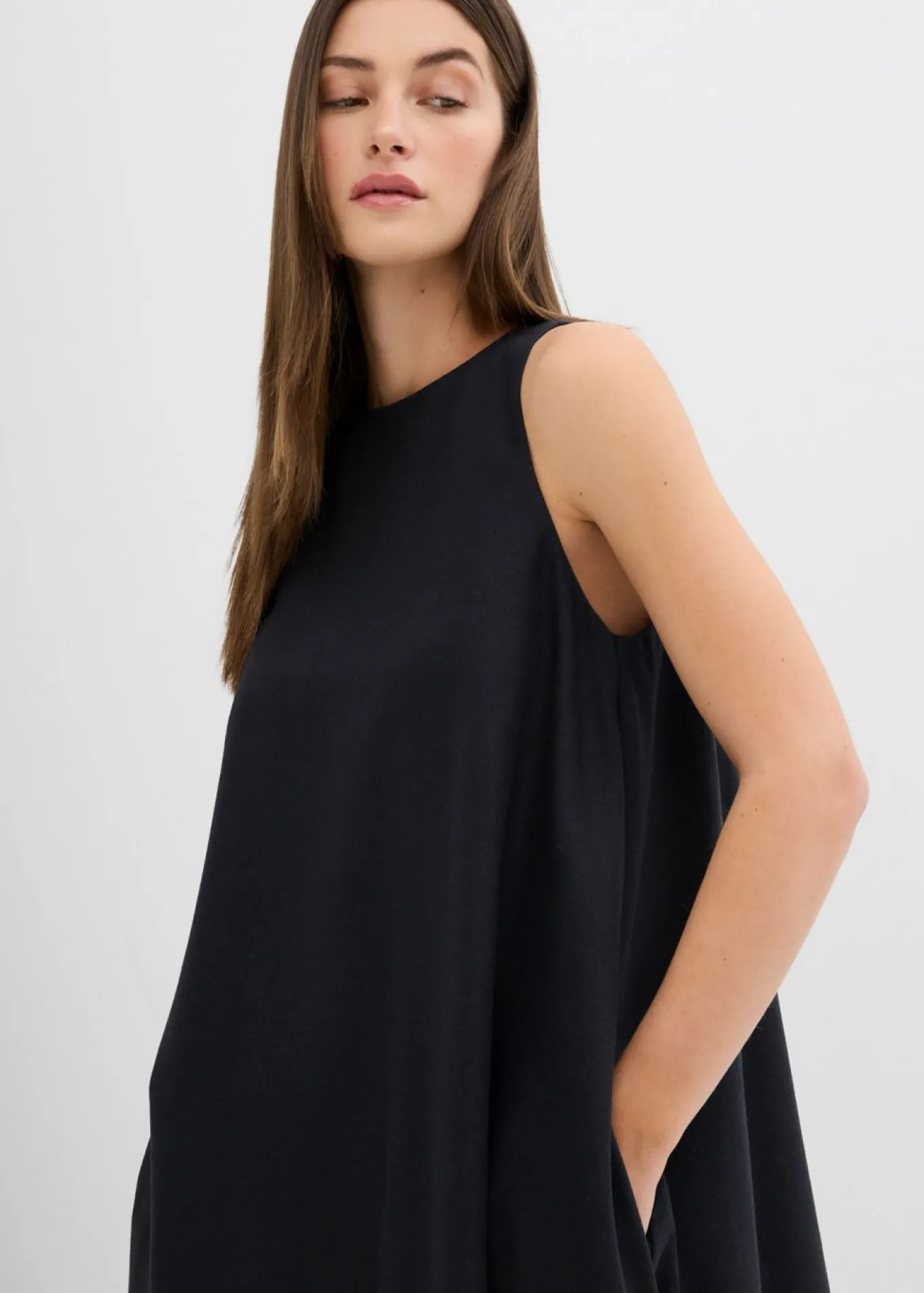 Vestido midi acampanado de mezcla de viscosa