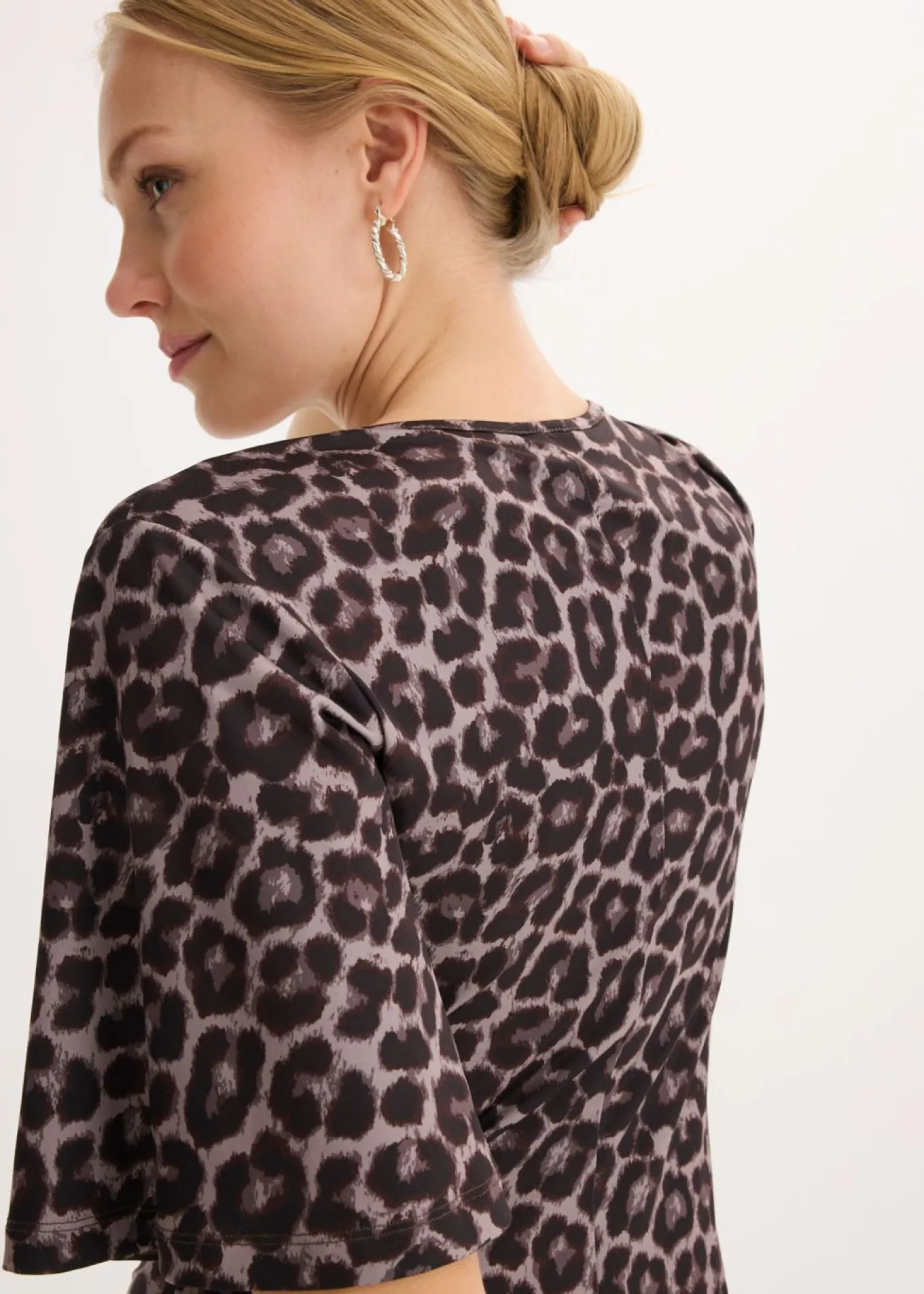 Vestido midi ajustado