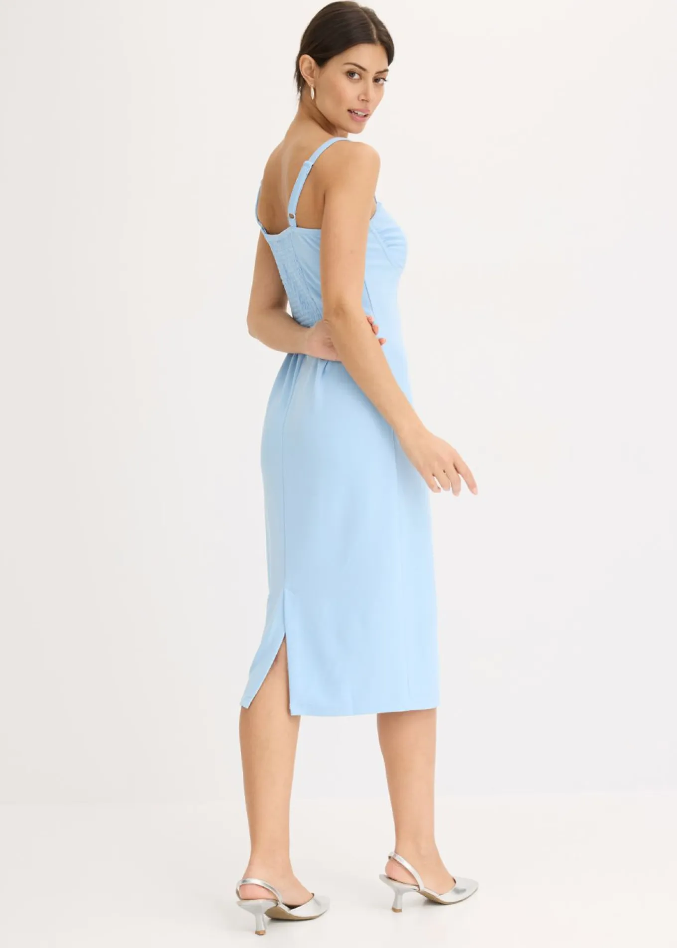Vestido midi con ajuste favorecedor