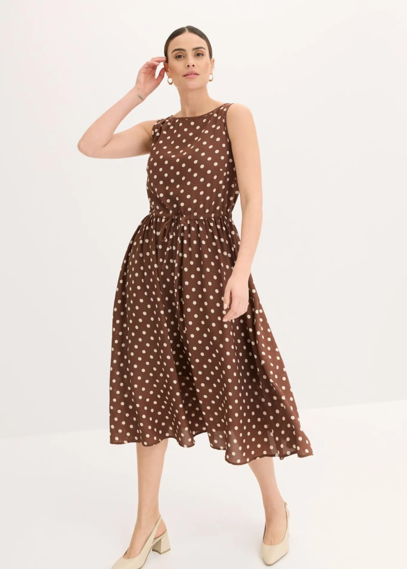 Vestido midi con cordón