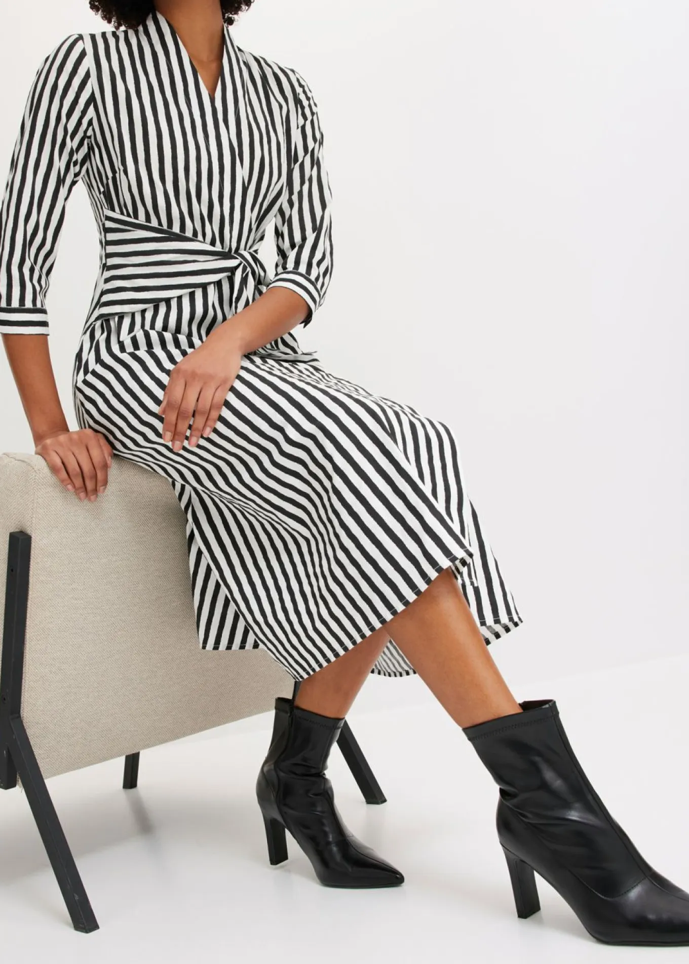Vestido midi con cordón