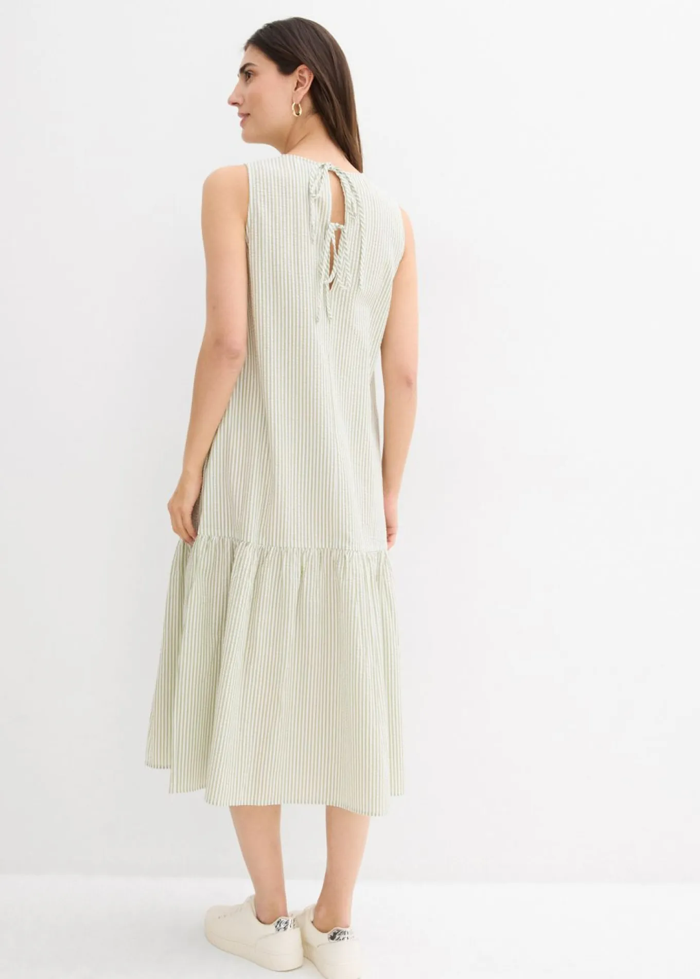 Vestido midi con corte en