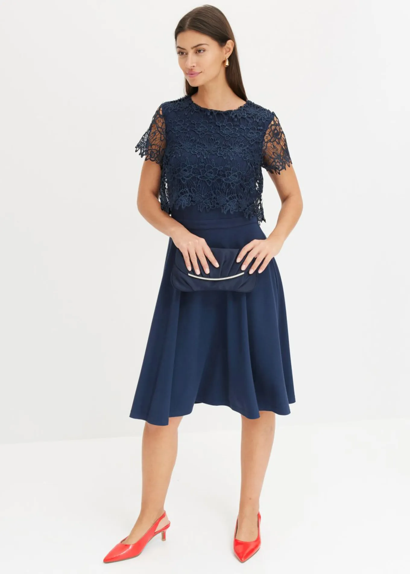 Vestido midi con encaje
