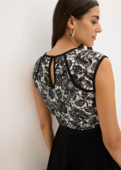 Vestido midi con encaje