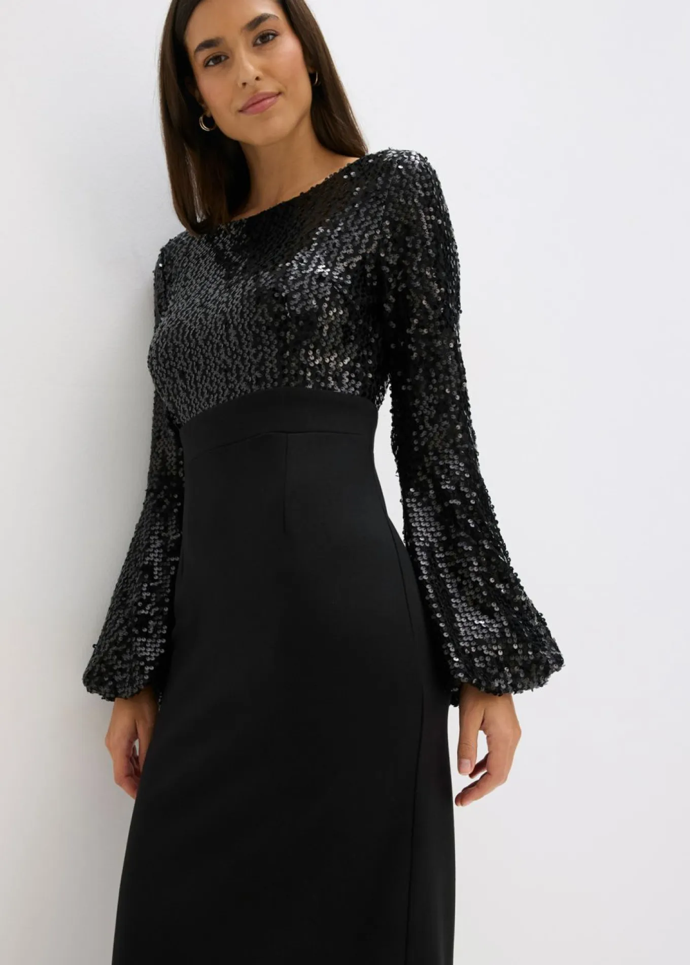Vestido midi con lentejuelas