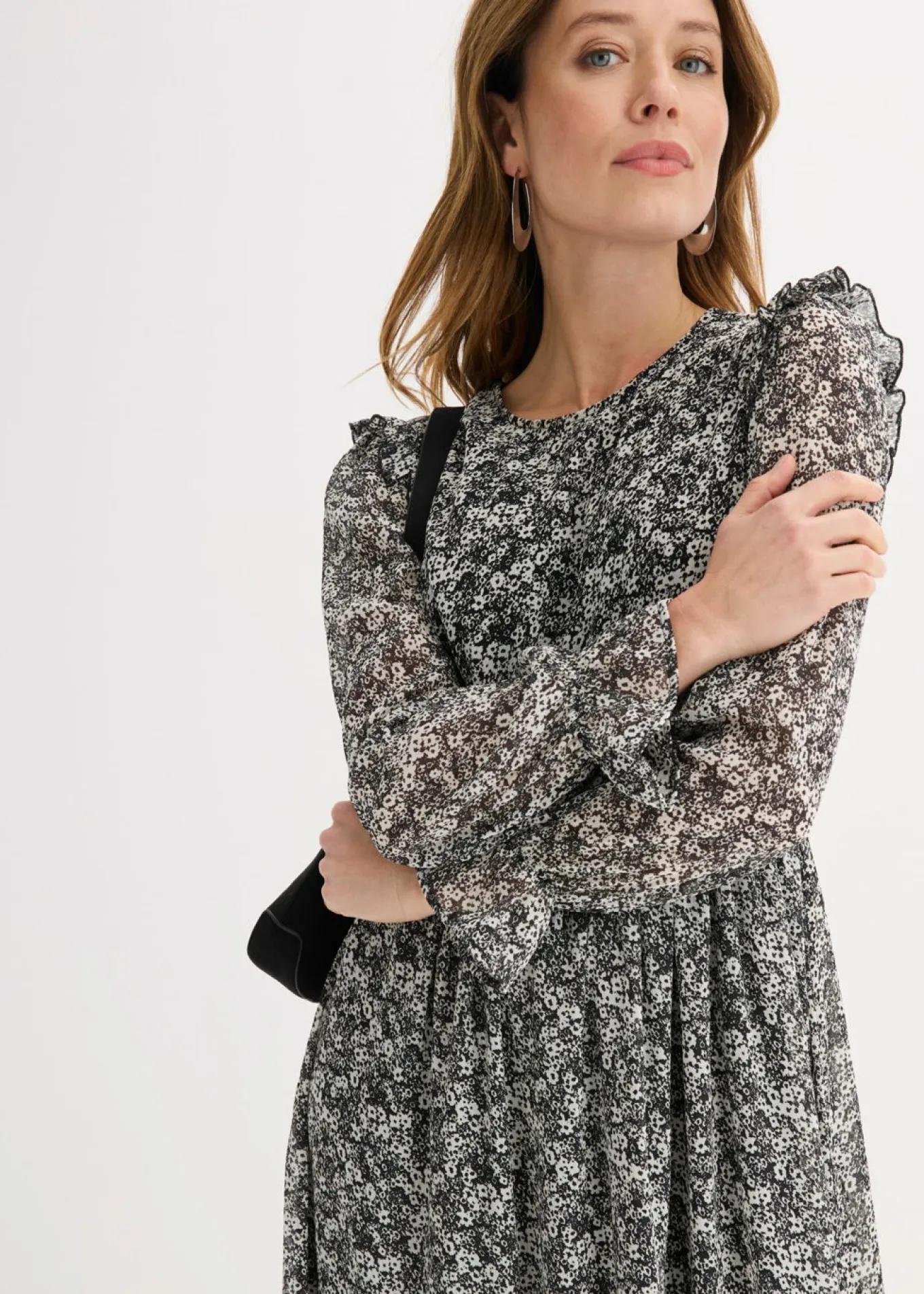 Vestido midi con volantes