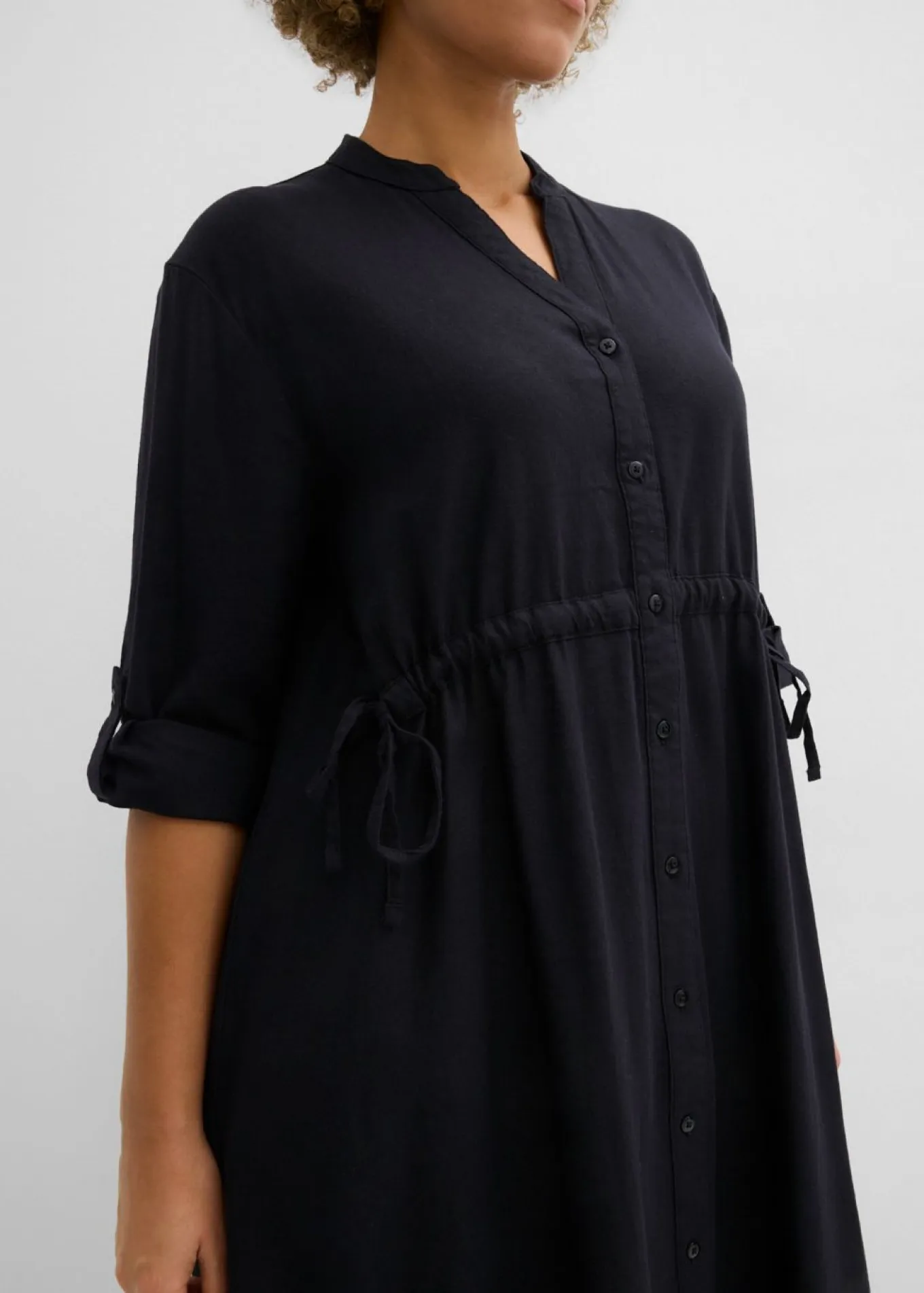 Vestido midi de mezcla de lino