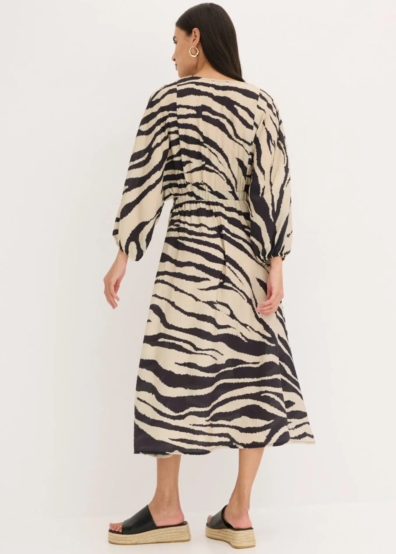 Vestido midi de mezcla de viscosa fluida