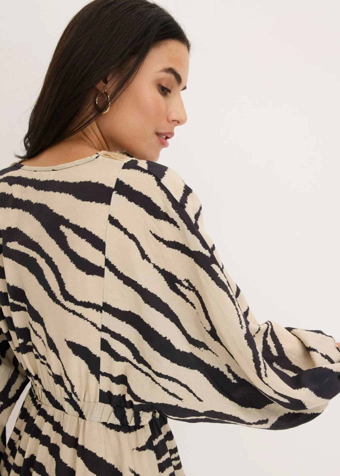 Vestido midi de mezcla de viscosa fluida