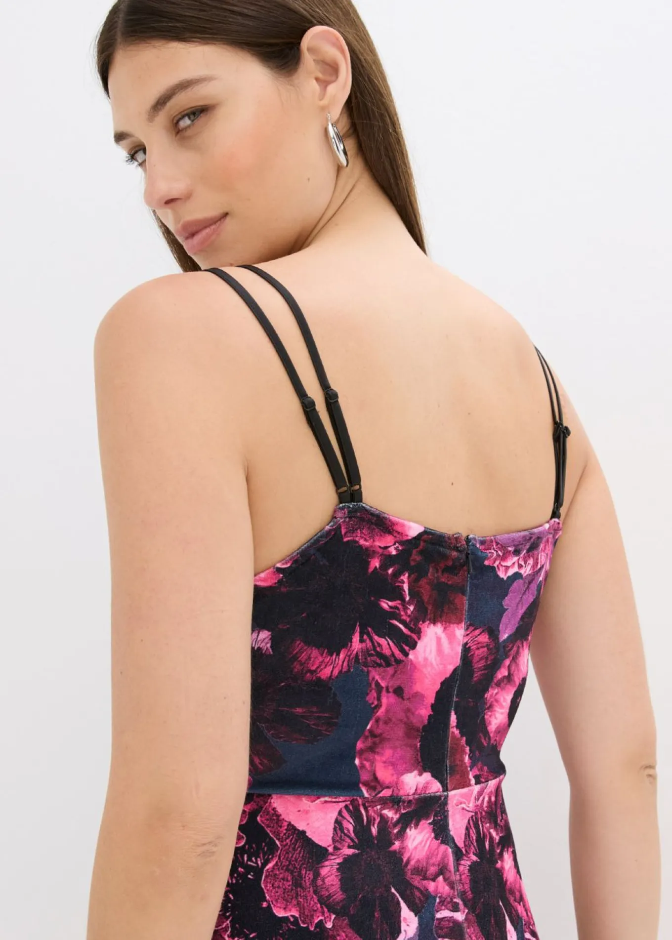 Vestido midi de terciopelo brillante