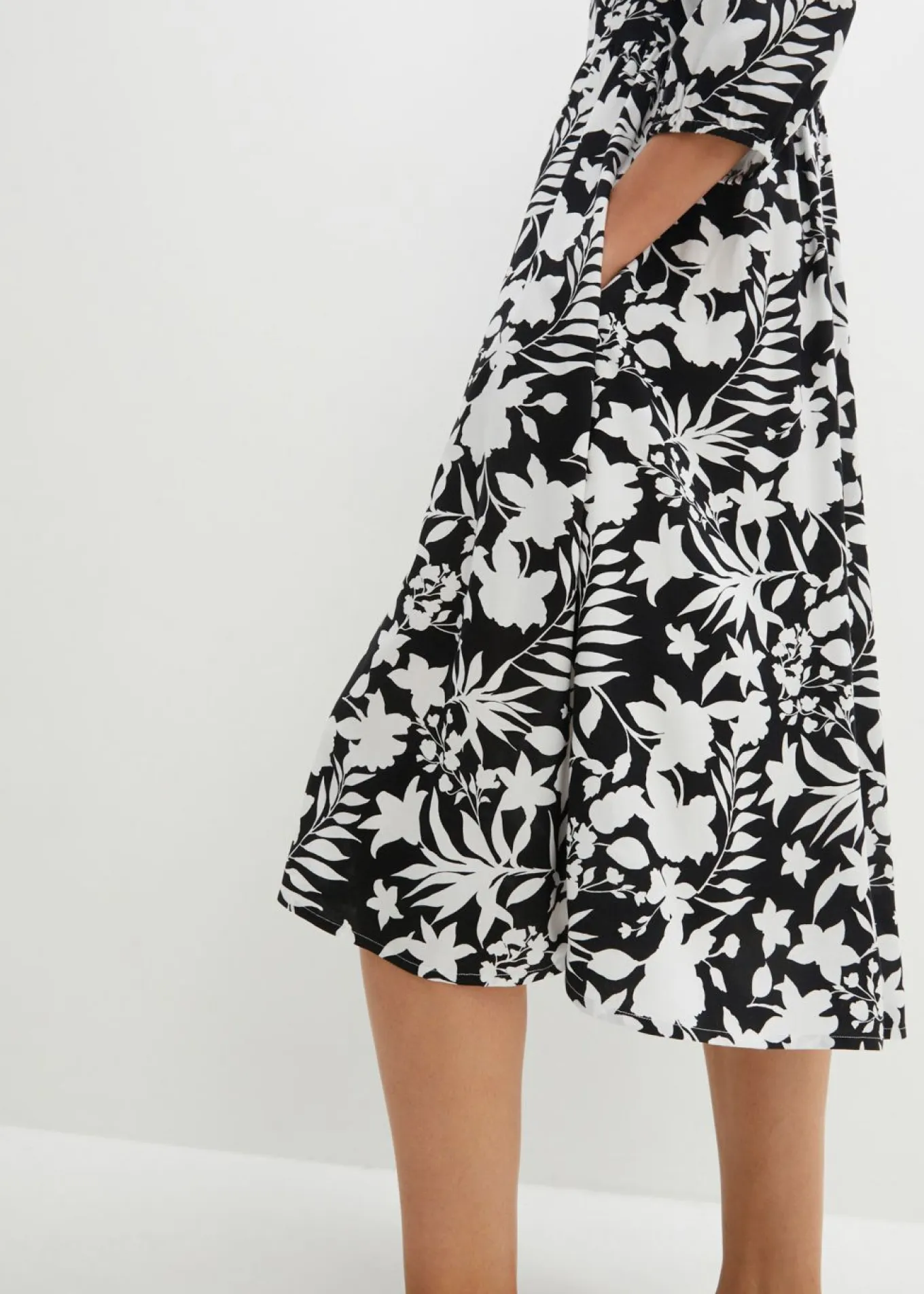 Vestido midi de viscosa fluida