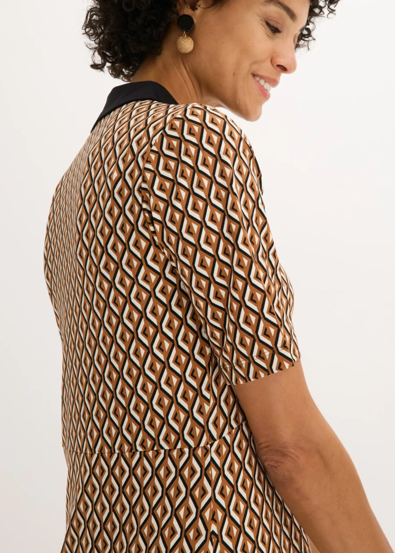 Vestido midi tipo polo