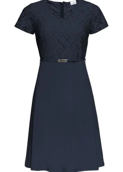Vestido mini con encaje y cinturón