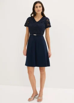 Vestido mini con encaje y cinturón