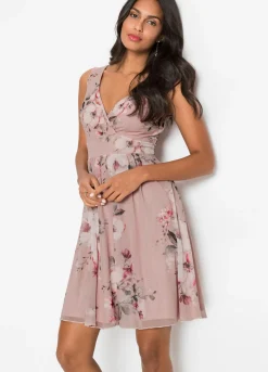 Vestido mini con escote pronunciado