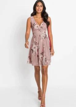 Vestido mini con escote pronunciado
