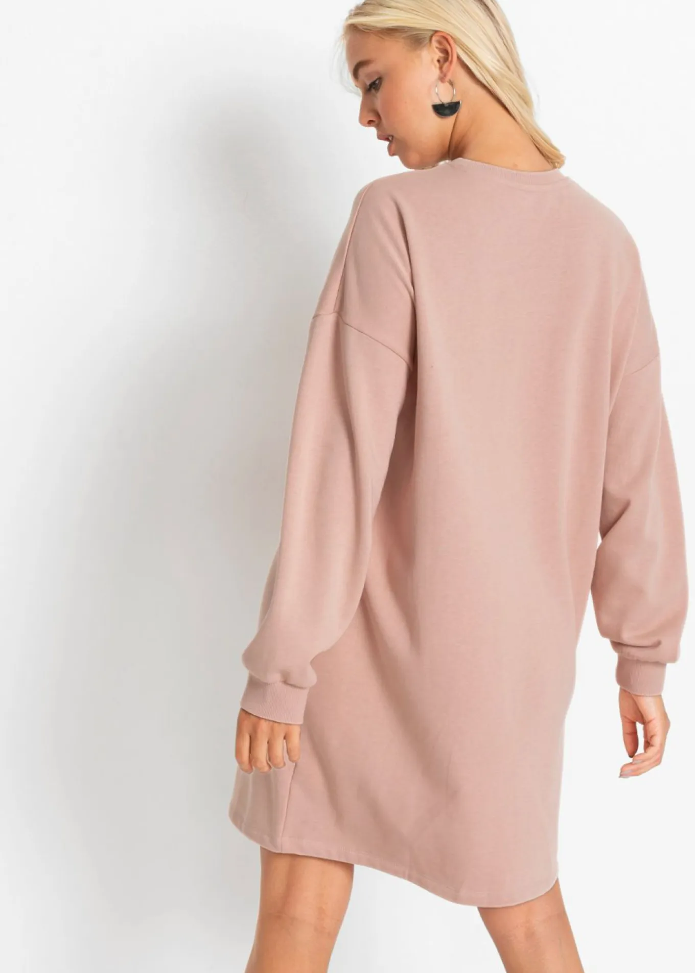 Vestido oversize tipo sudadera