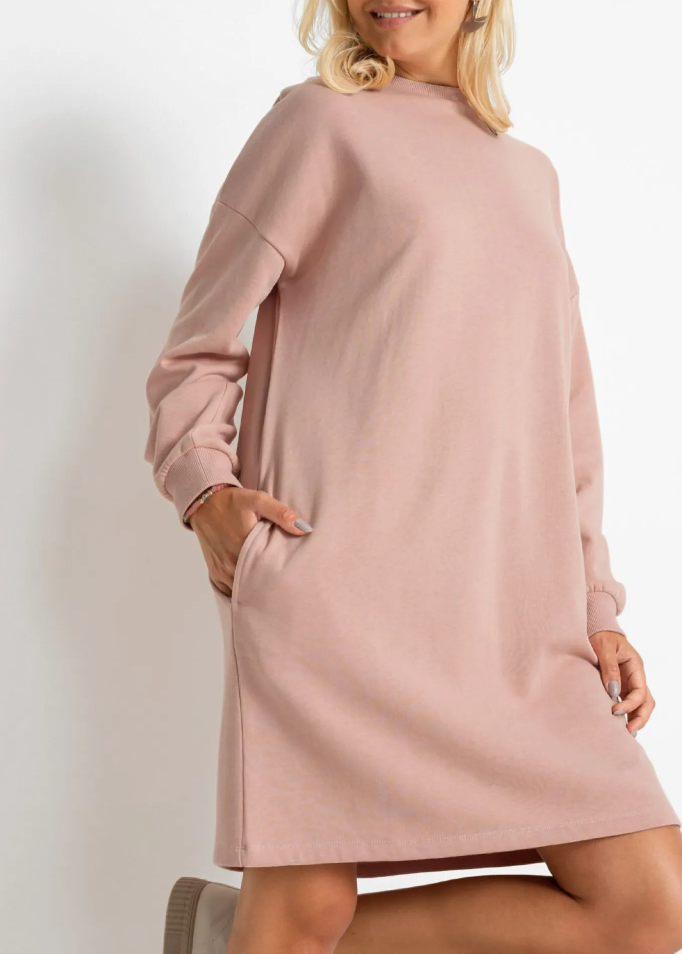 Vestido oversize tipo sudadera