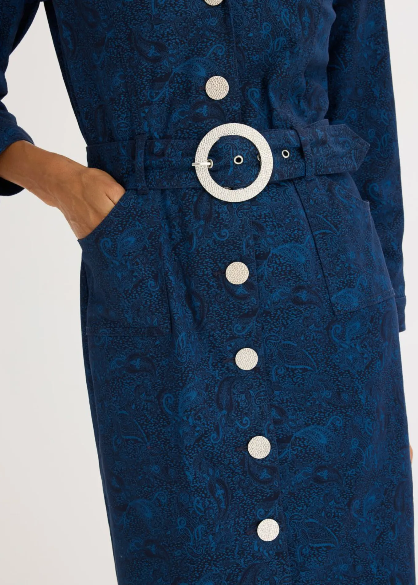 Vestido tipo americana con falda acampanada