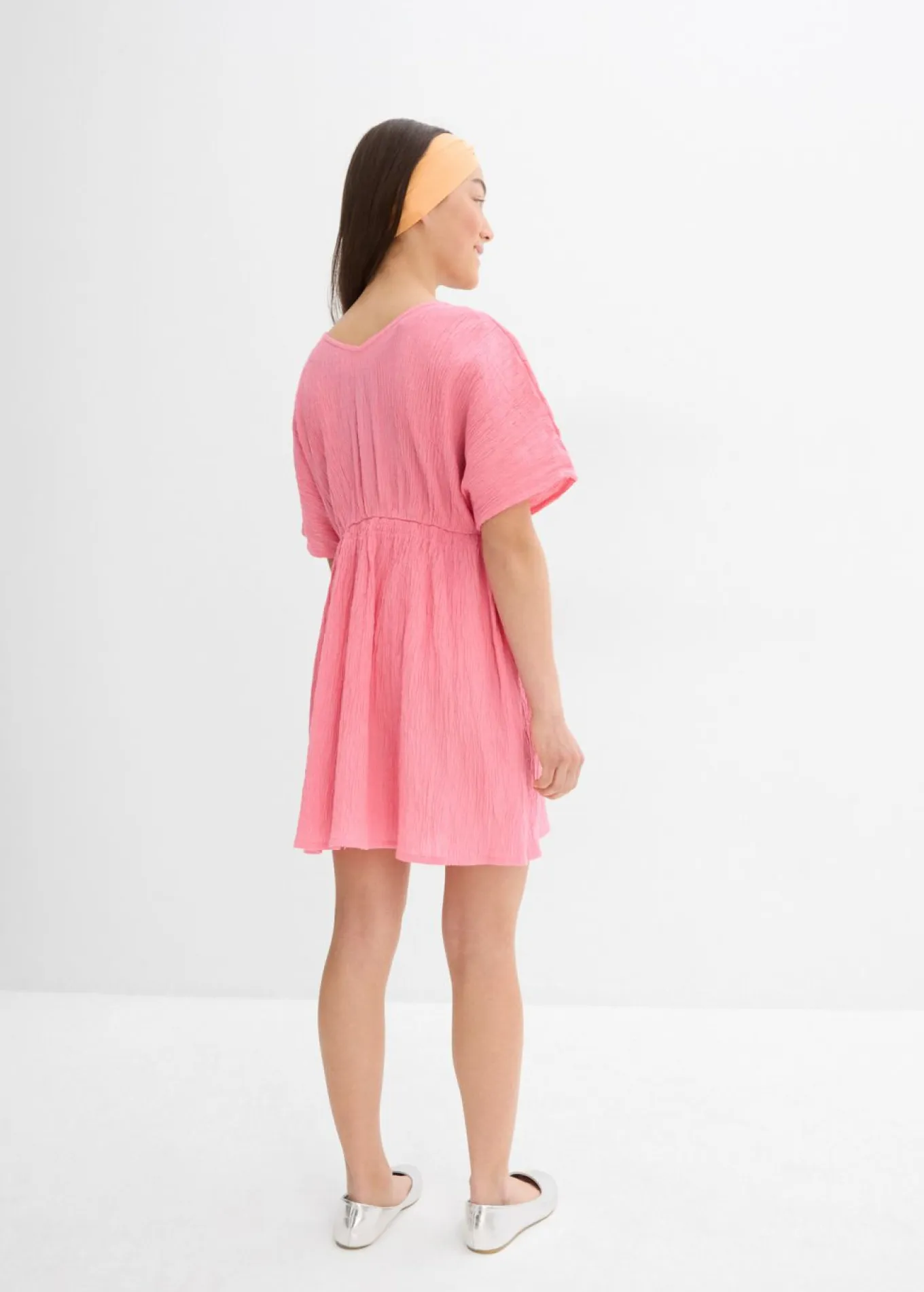 Vestido tipo caftán de tejido arrugado estructurado