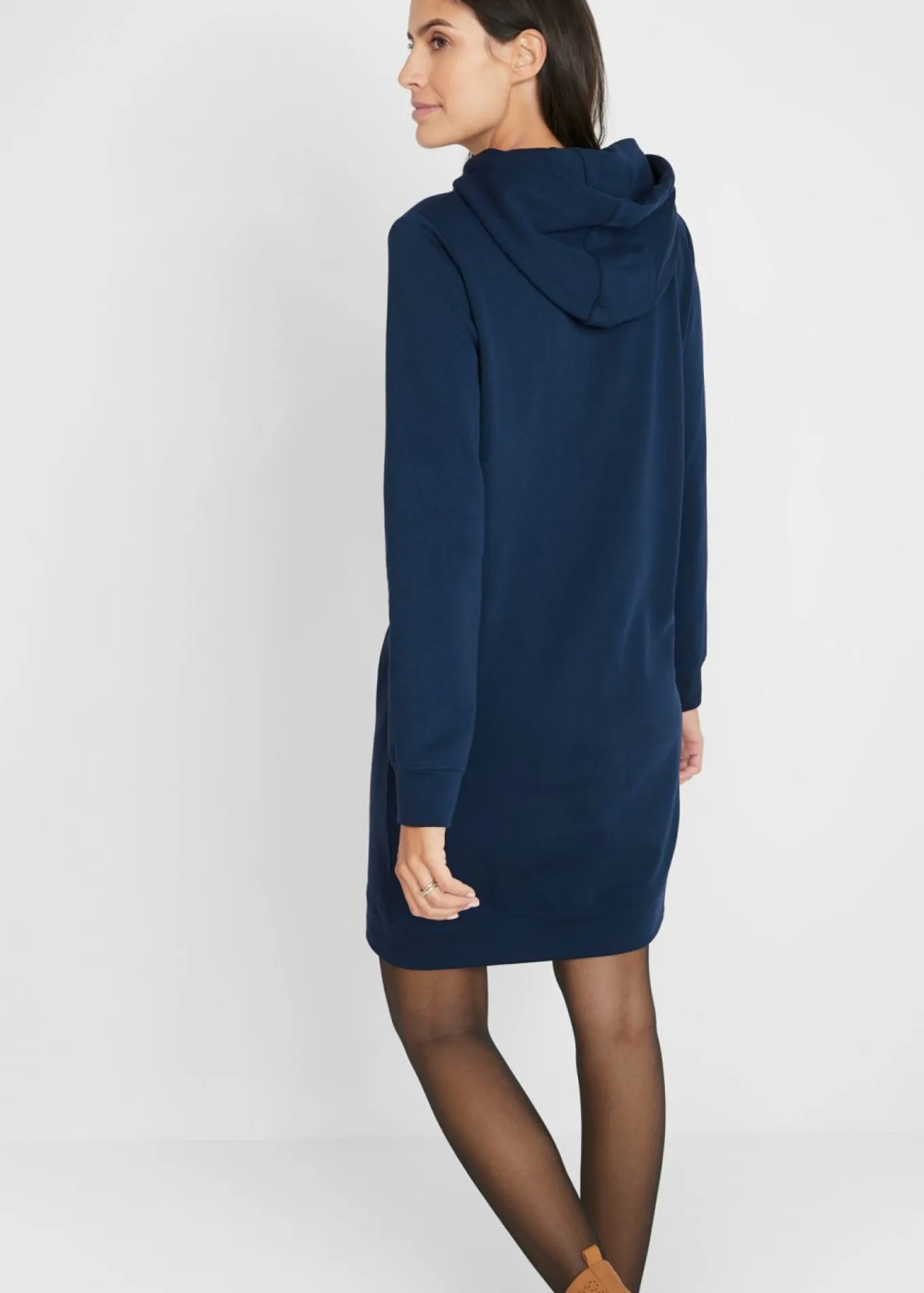 Vestido tipo sudadera con capucha