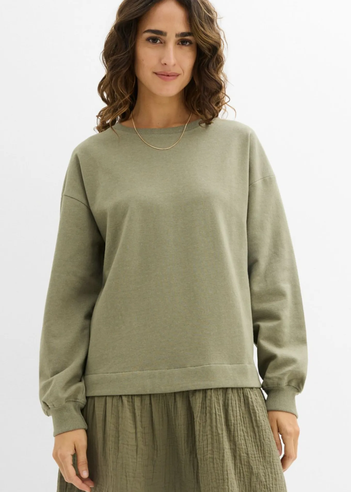 Vestido tipo sudadera con falda