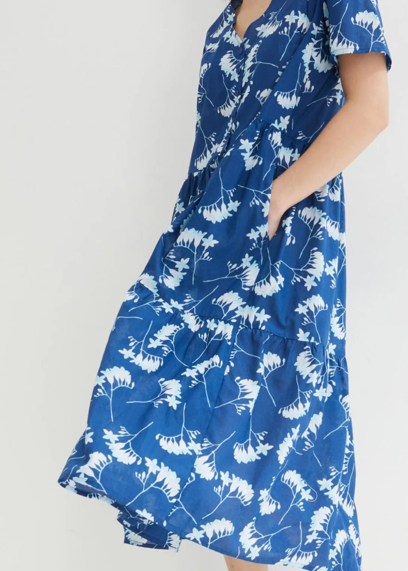 Vestido tipo túnica de largo midi