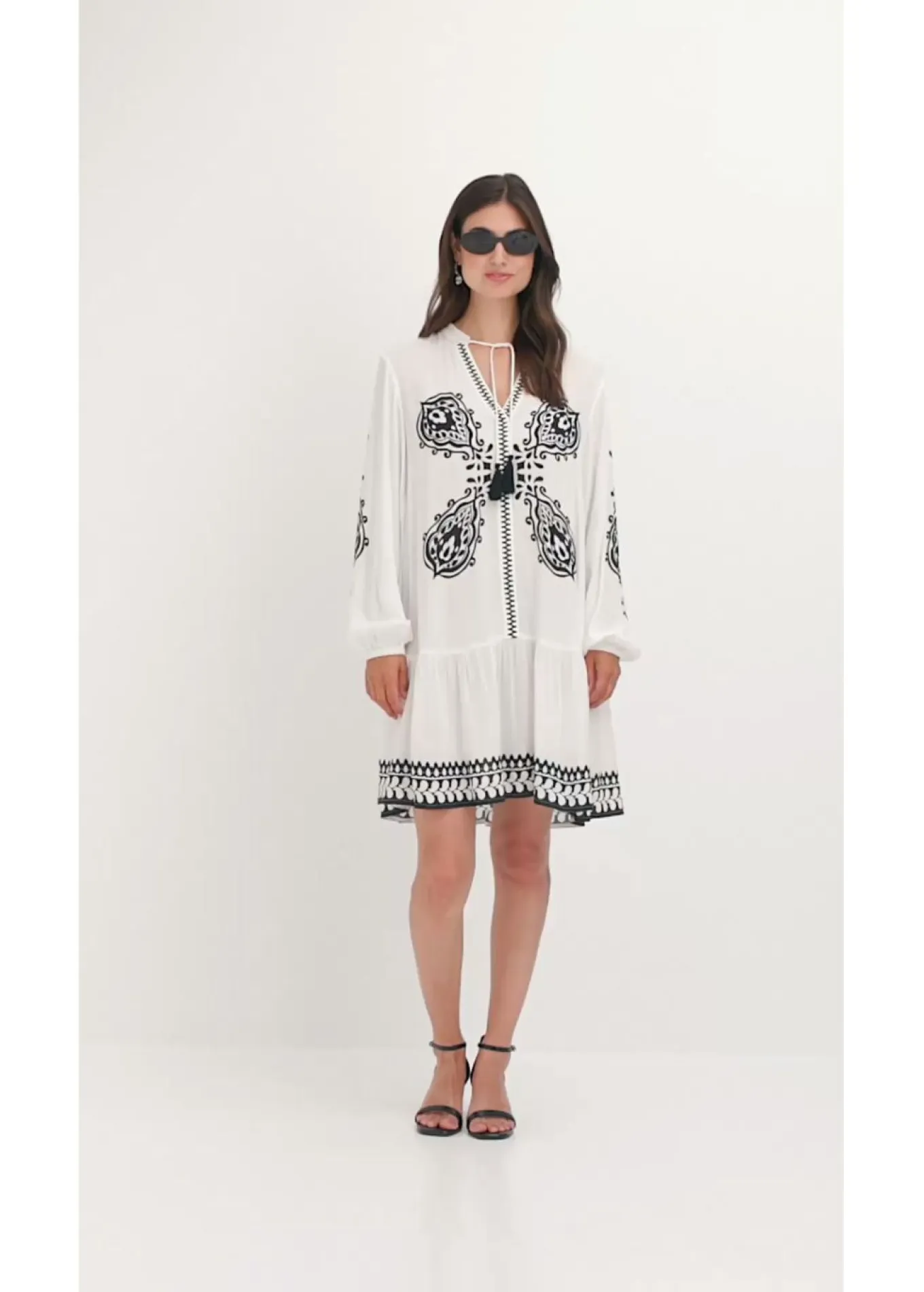 Vestido tipo túnica de viscosa estructurada