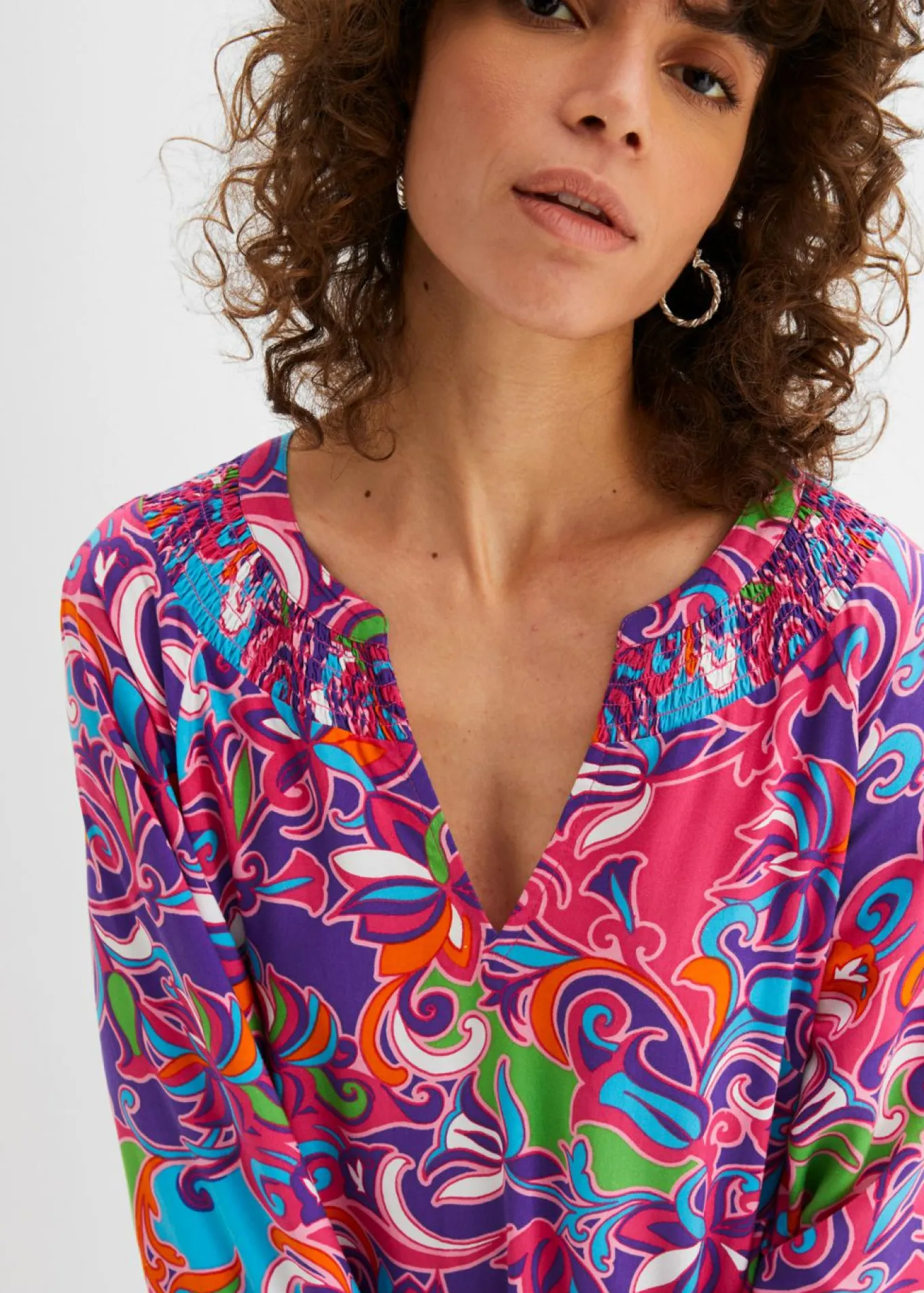 Vestido tipo túnica de viscosa fluida