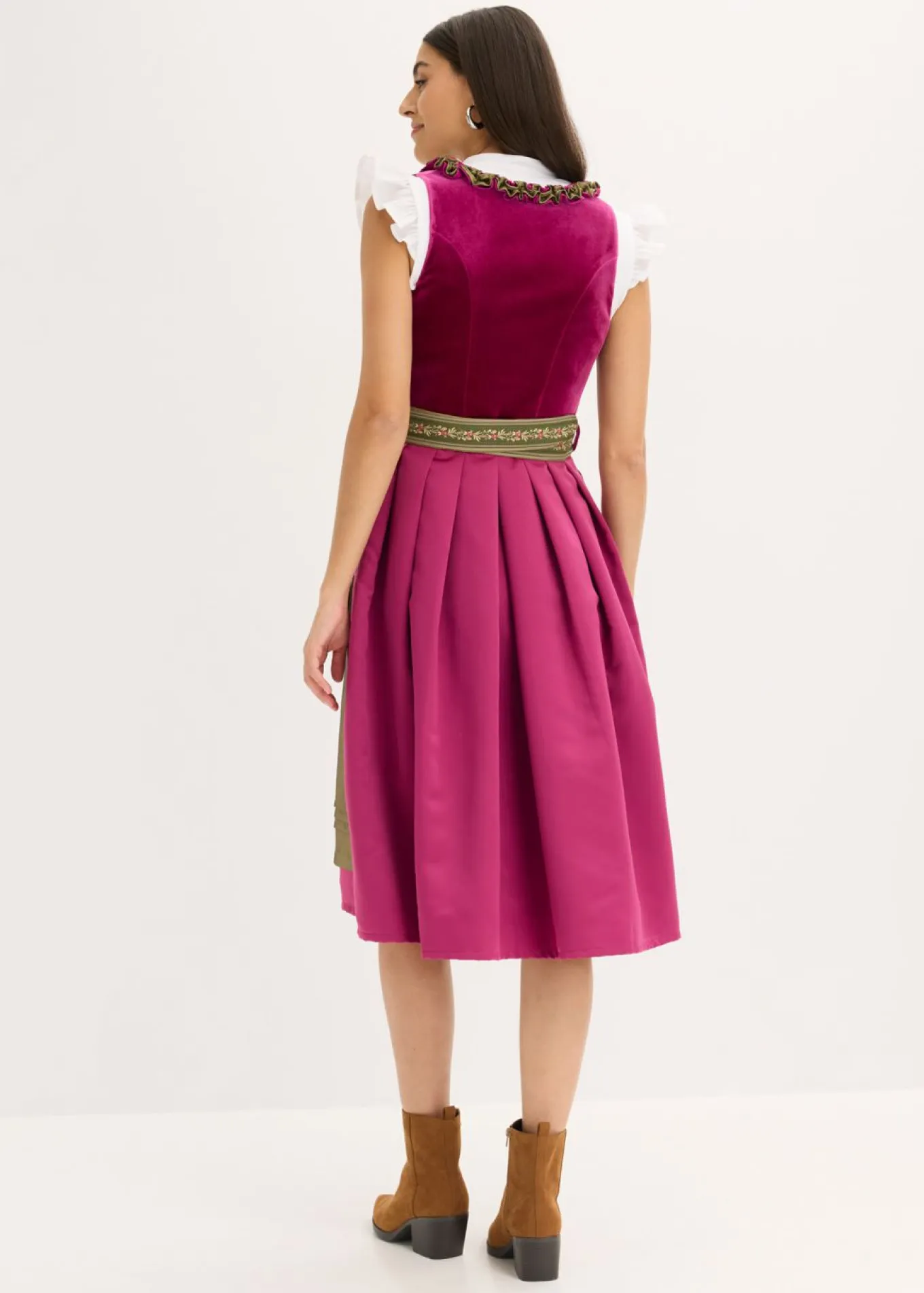 Vestido tirolés con terciopelo y largo midi (2 piezas)