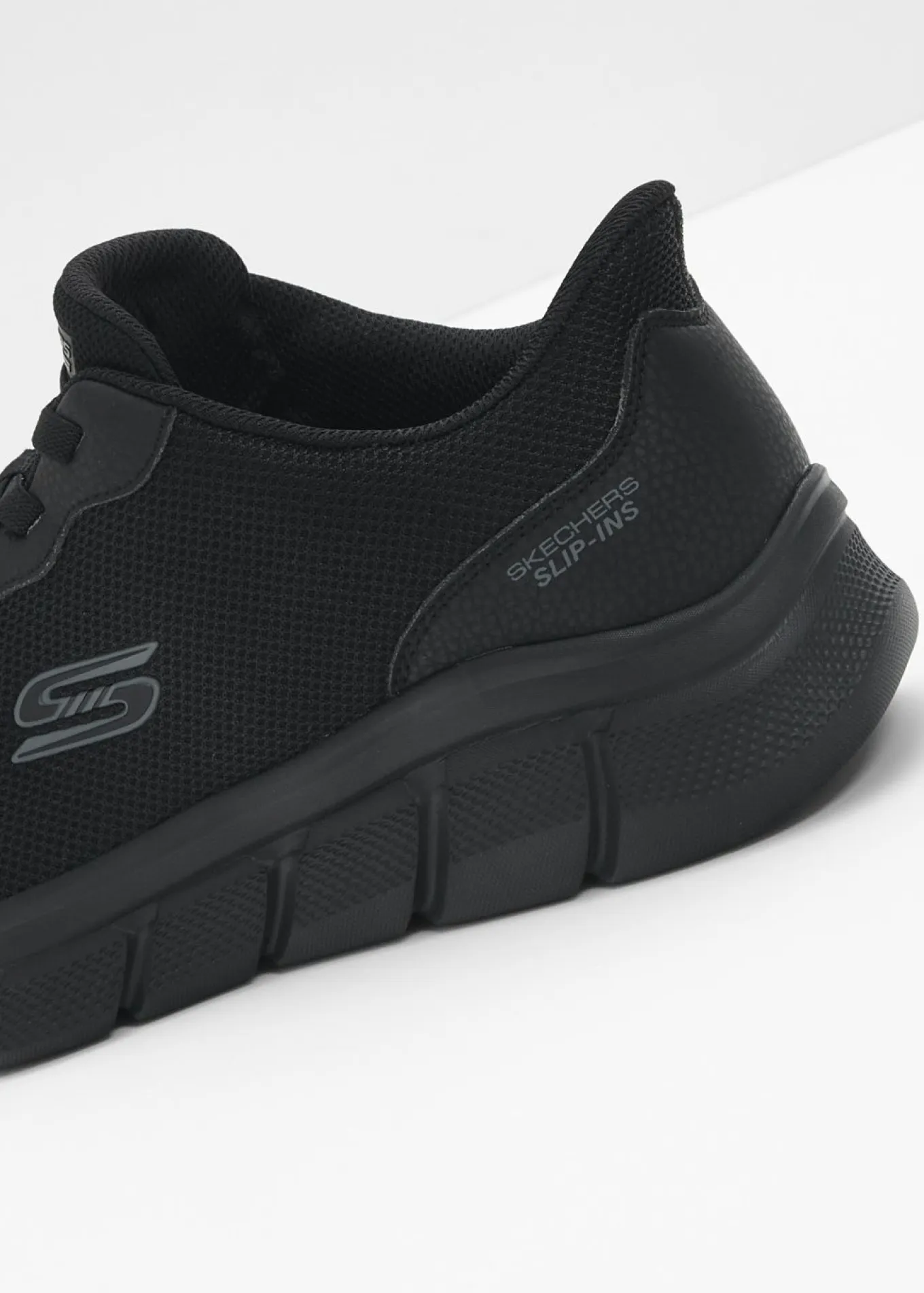 Zapatillas cómodas sin cordones de Skechers con espuma viscoelástica