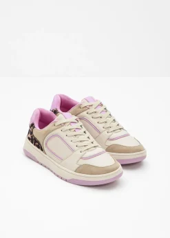 Zapatillas con detalles animales