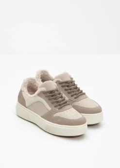 Zapatillas con plataforma cómodas y forradas de Rieker