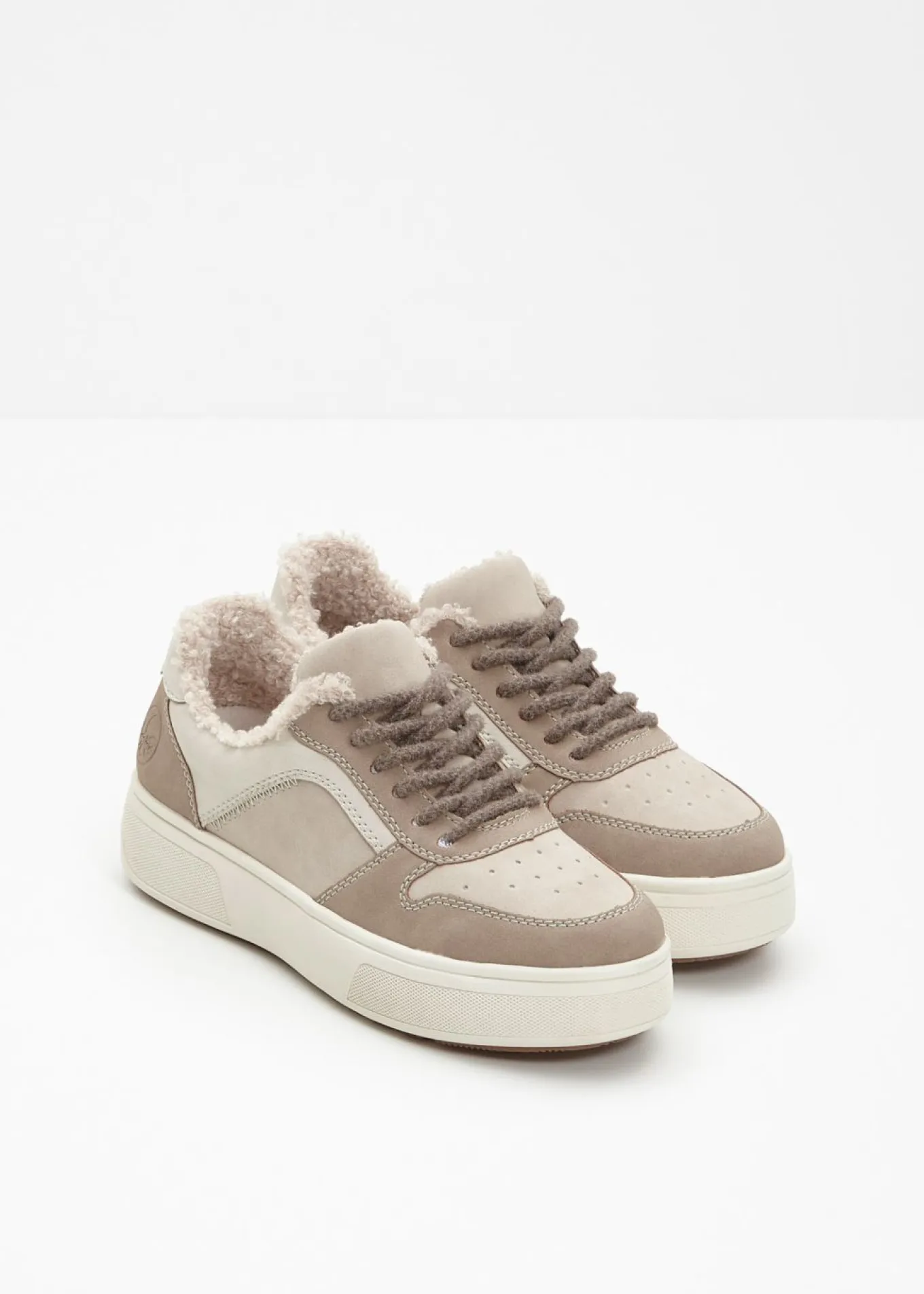 Zapatillas con plataforma cómodas y forradas de Rieker