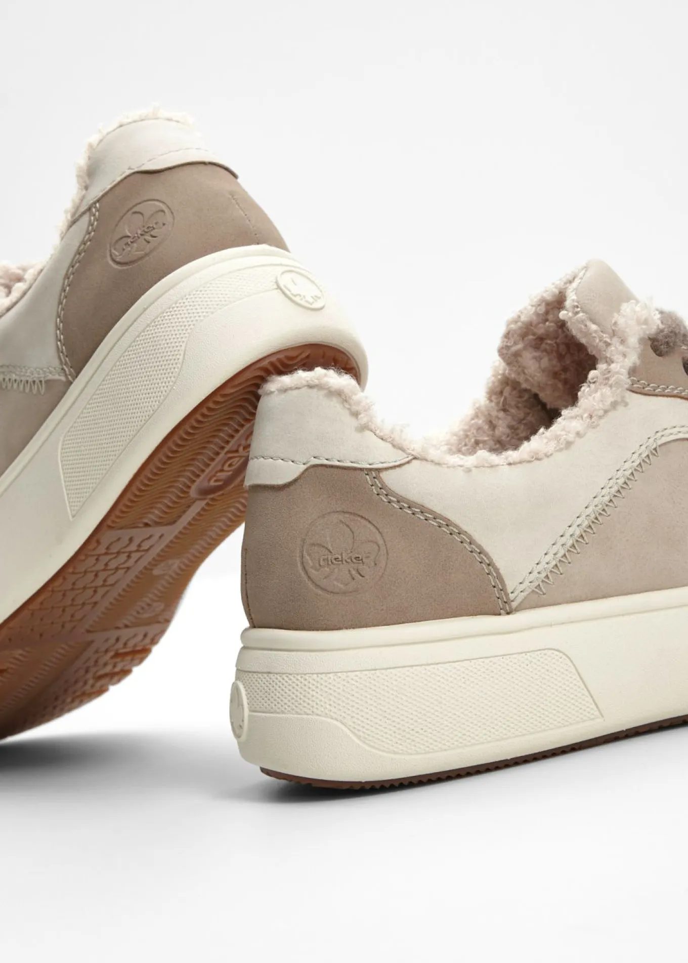 Zapatillas con plataforma cómodas y forradas de Rieker