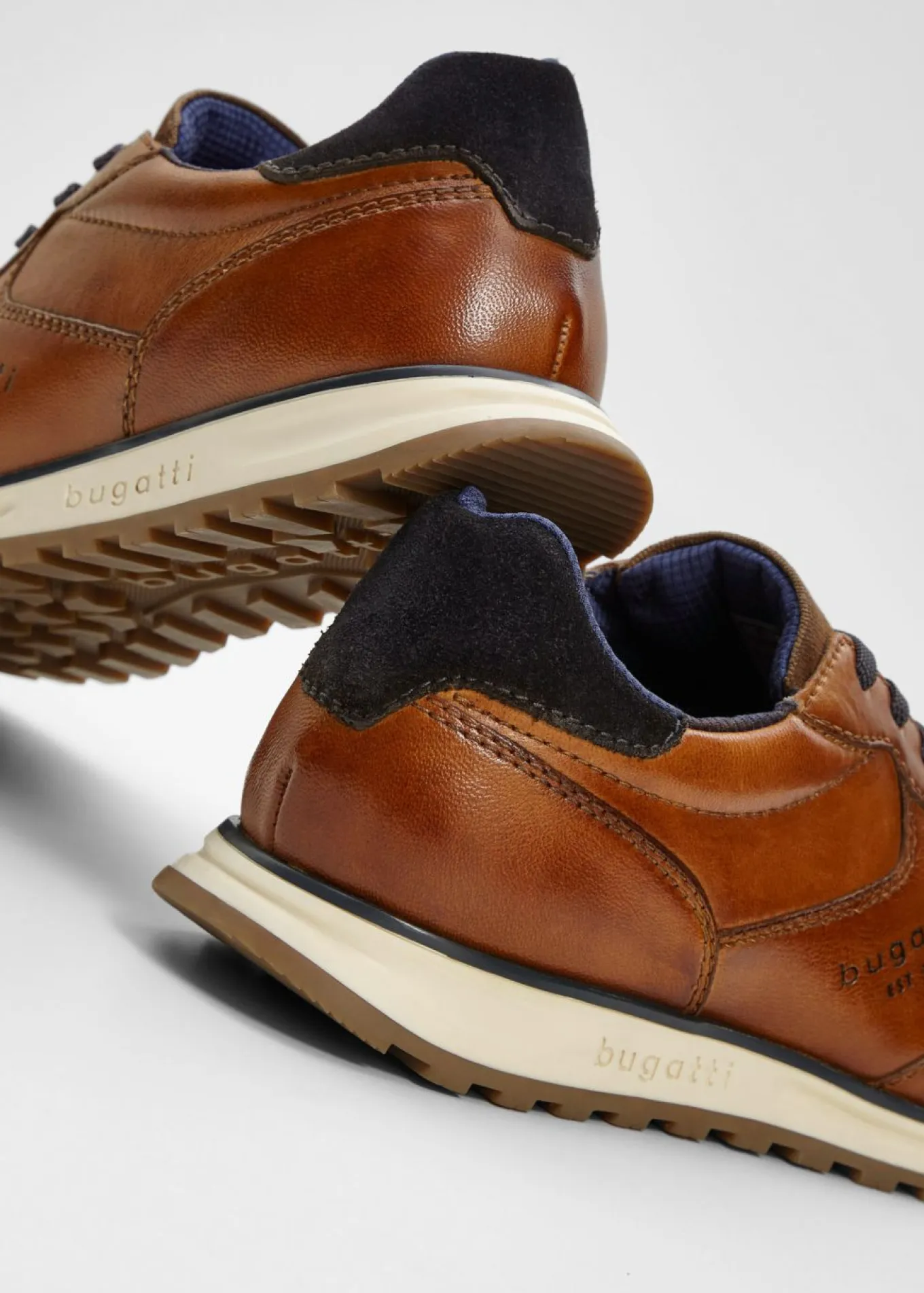 Zapatillas de Bugatti de piel