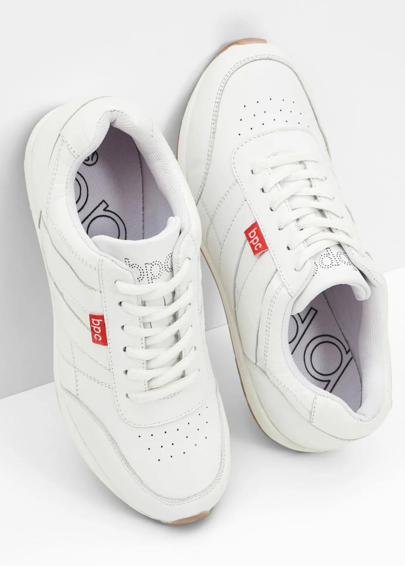 Zapatillas de piel