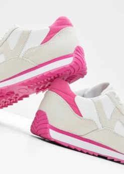 Zapatillas deportivas con suela perfilada