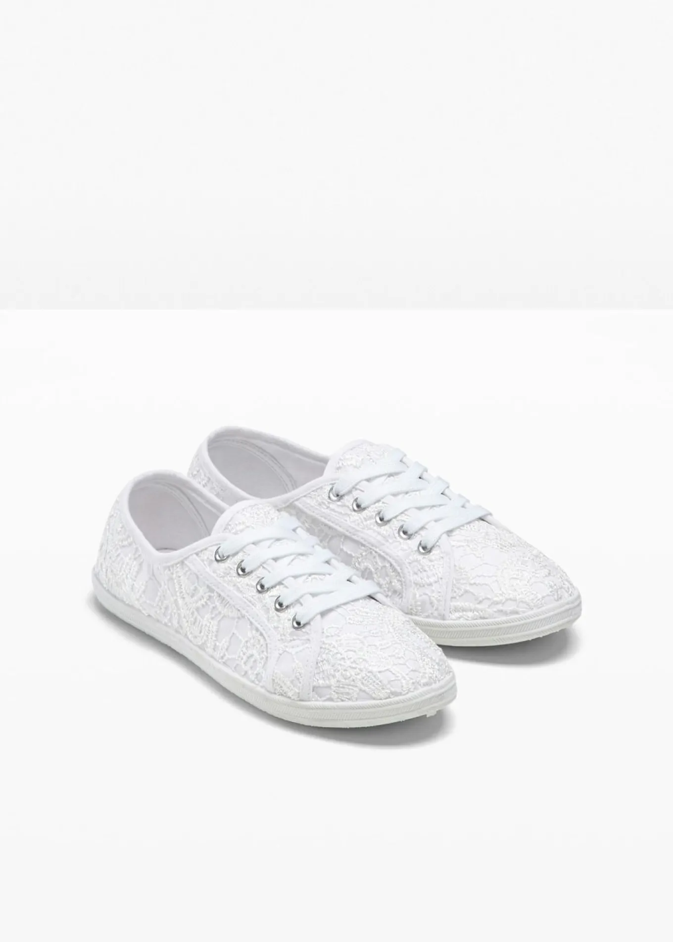 Zapatillas deportivas con encaje