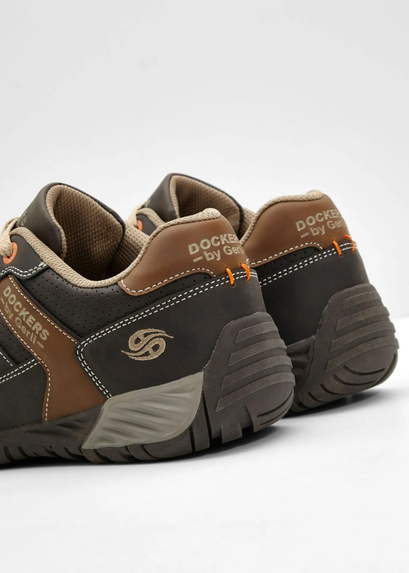 Zapatillas deportivas de Dockers by Gerli con suela perfilada