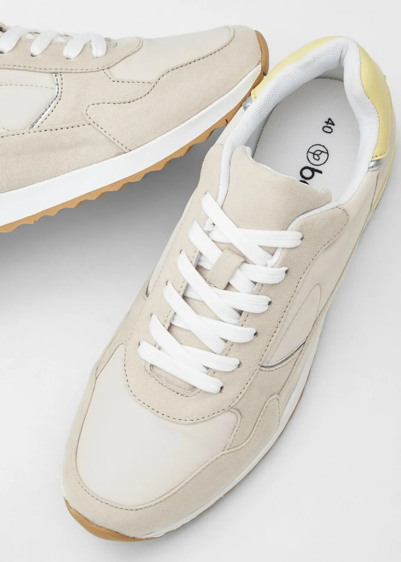 Zapatillas deportivas de estilo retro