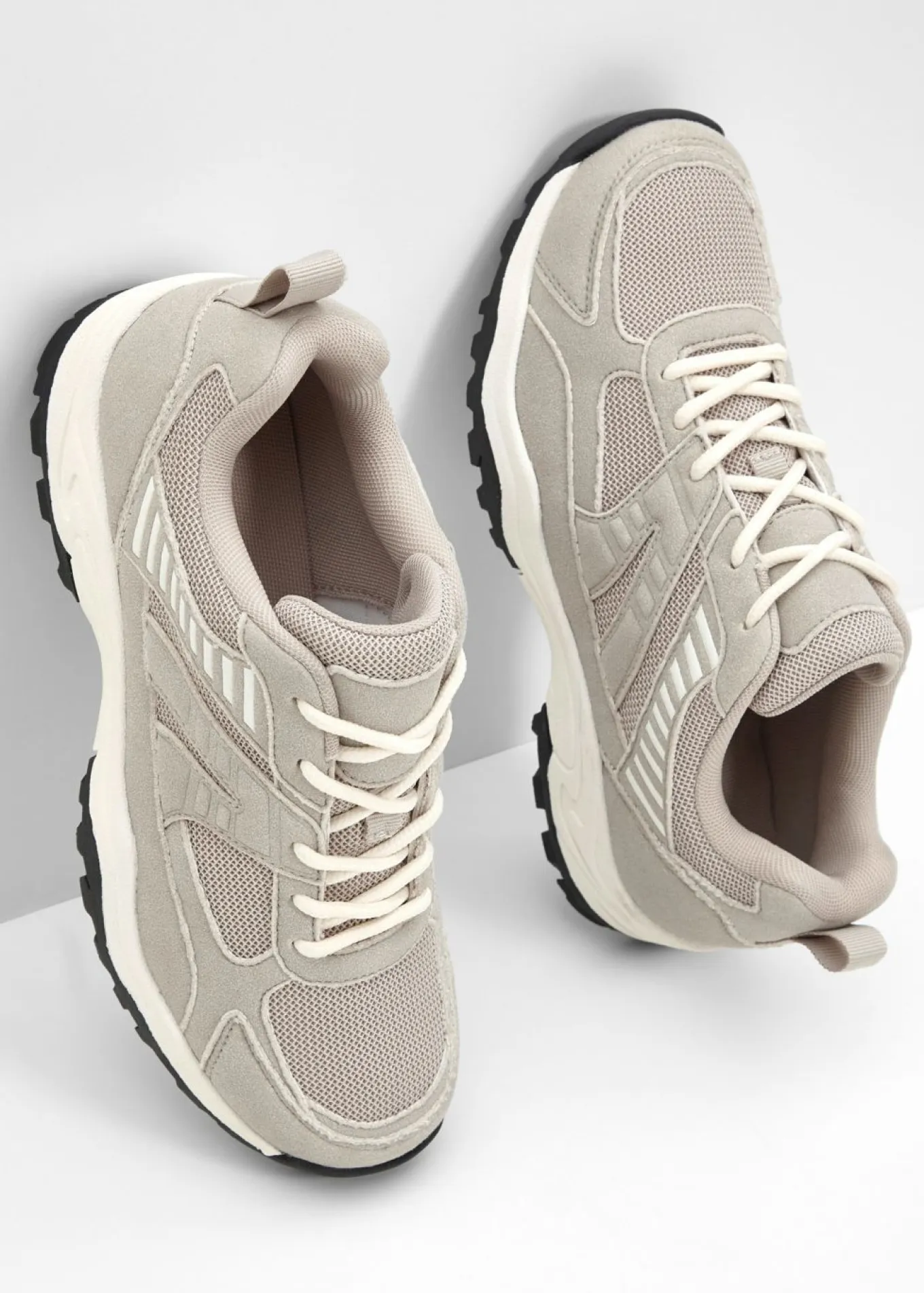 Zapatillas deportivas tipo chunky con inserto de malla