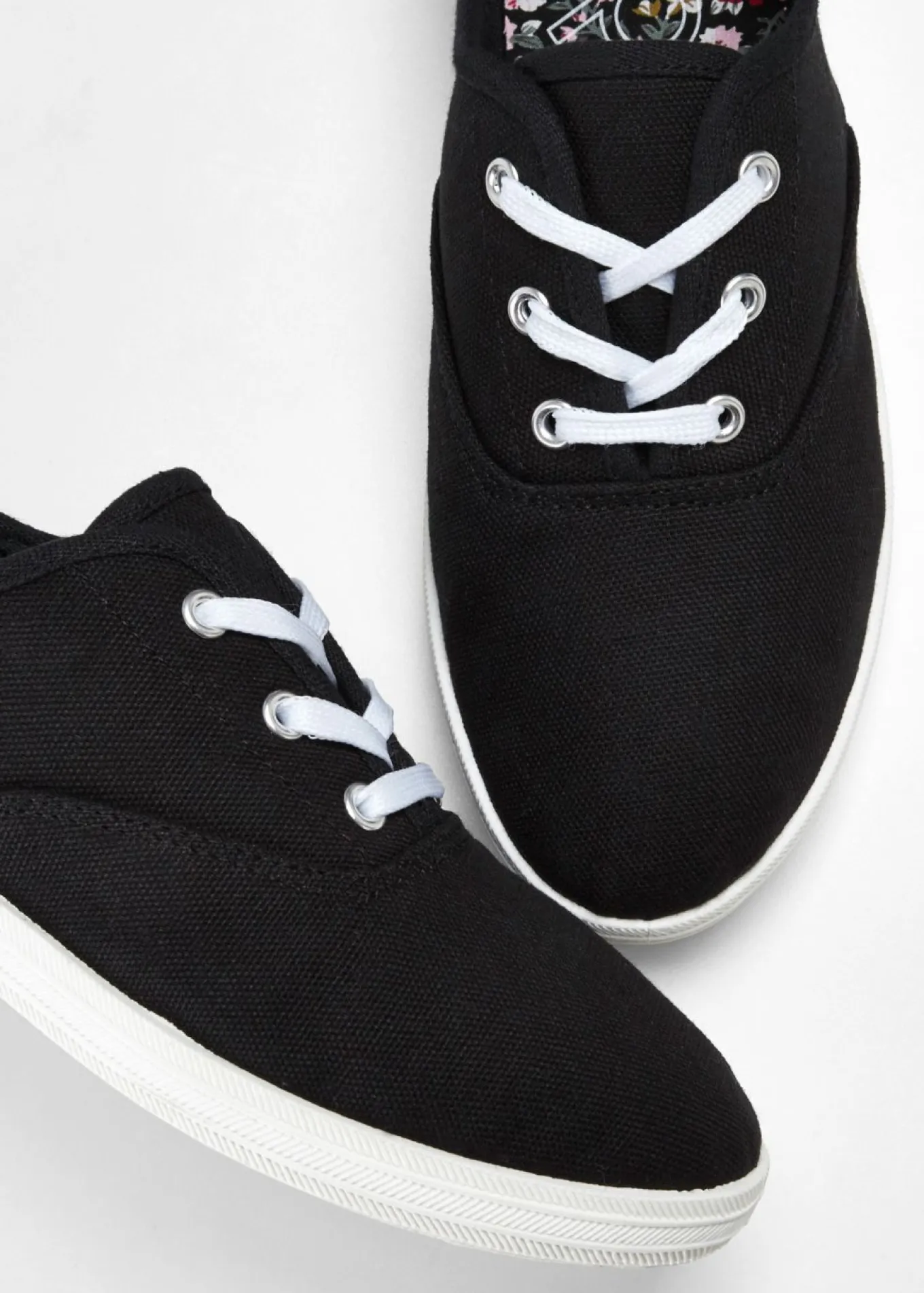 Zapatillas deportivas veraniegas