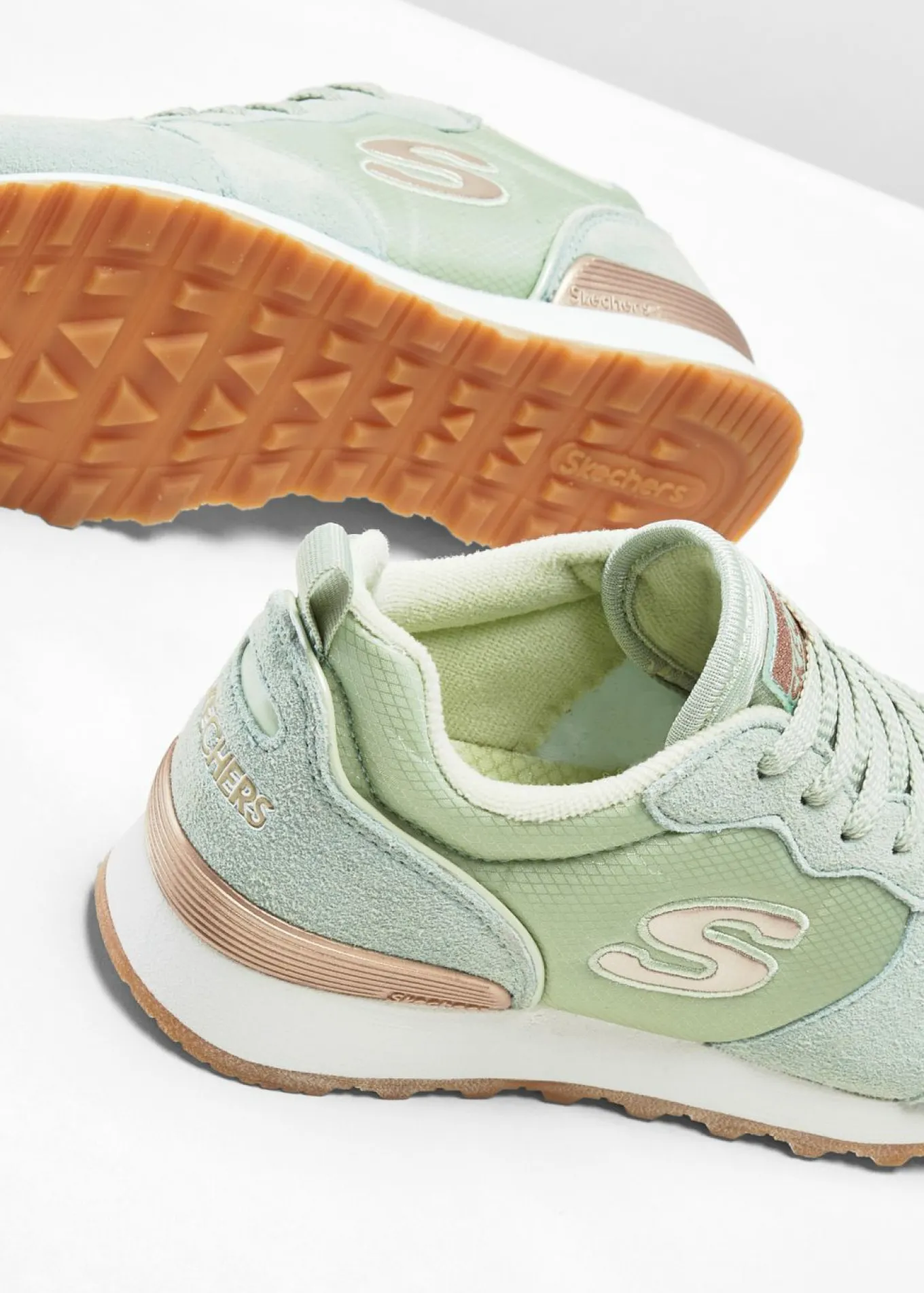 Zapatillas Skechers con espuma viscoelástica